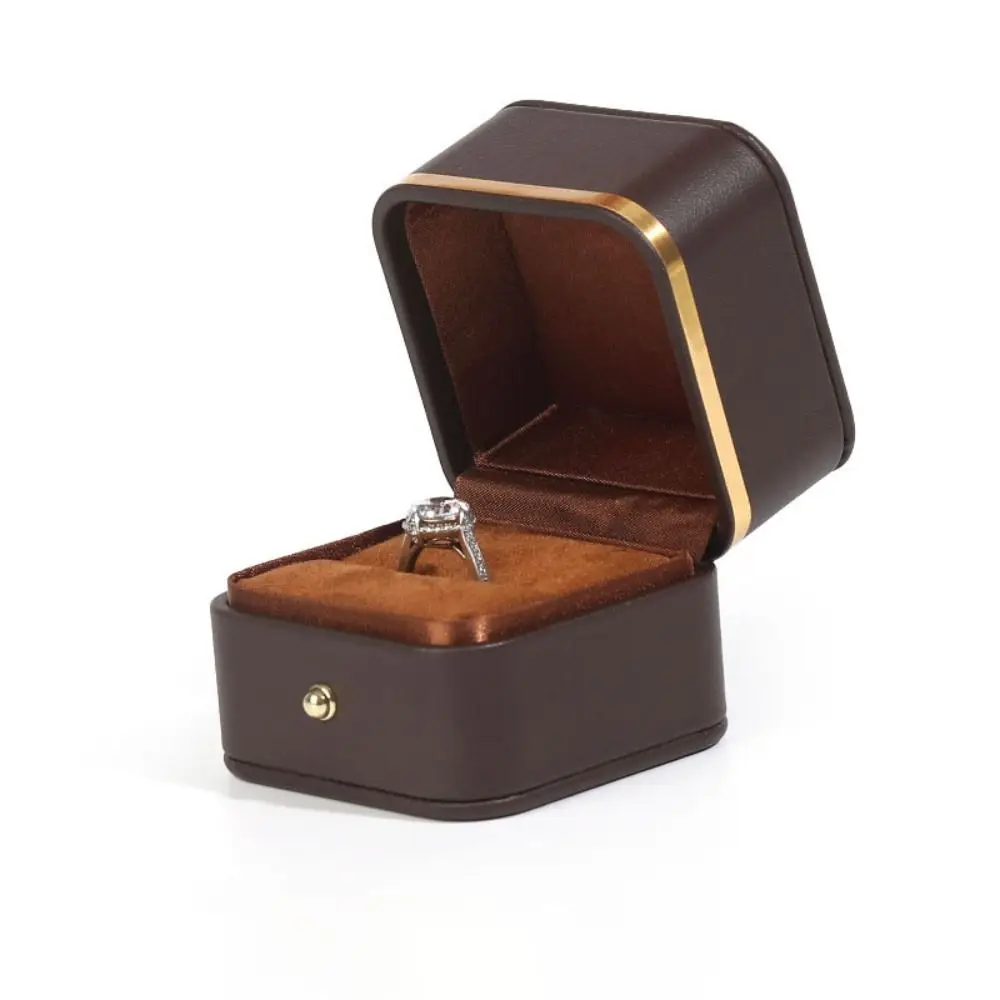 Caja de anillo cuadrada de cue - Bar Cart Gold reseña y precio
